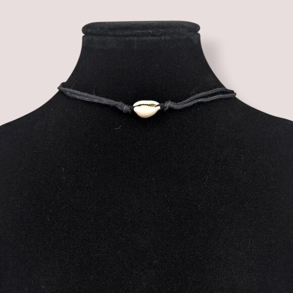 (2/$20) Casual Black Cord Shell Choker Necklace - Picture 1 of 5